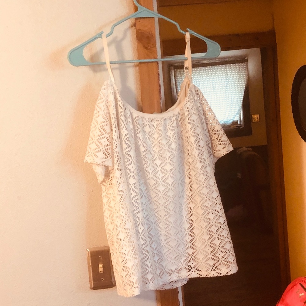 Ivory cold shoulder top.